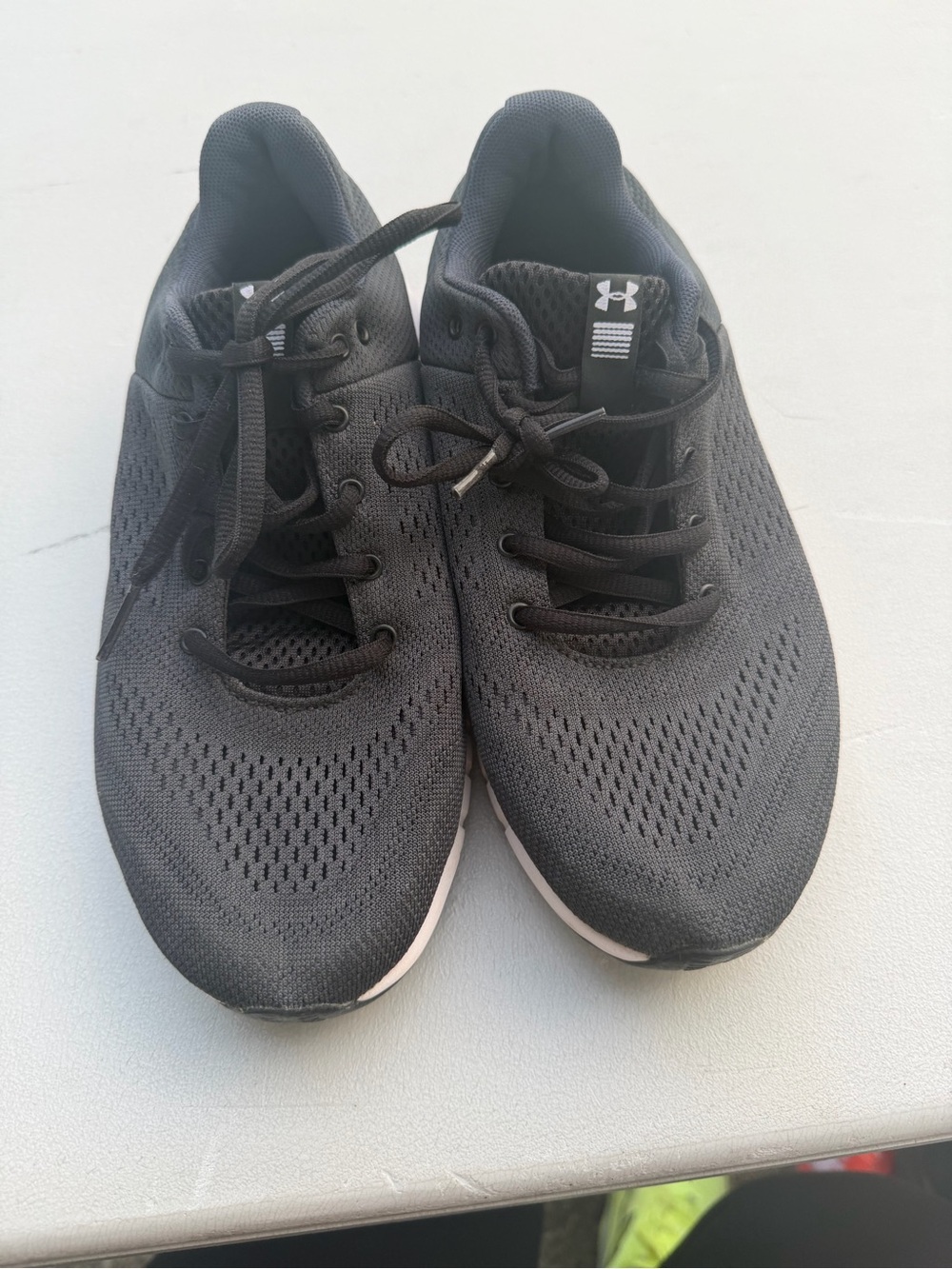 Under Armour women’s  Black Lightweight Running Shoes